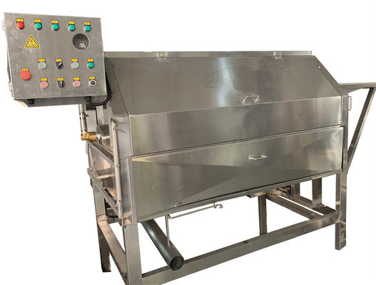 Bon prix 2.2KW Durable Fish Scale Remover Machine, équipement anti-corrosion pour le décapage du poisson en ligne