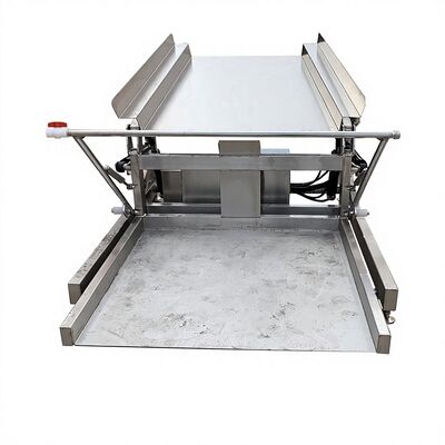 Bon prix Réservoir automatique de déversement de fruits de mer pour la transformation des aliments Plateforme de levage de seau en plastique 2,2 kW Réservoir de levage automatique de cuve tournante en ligne